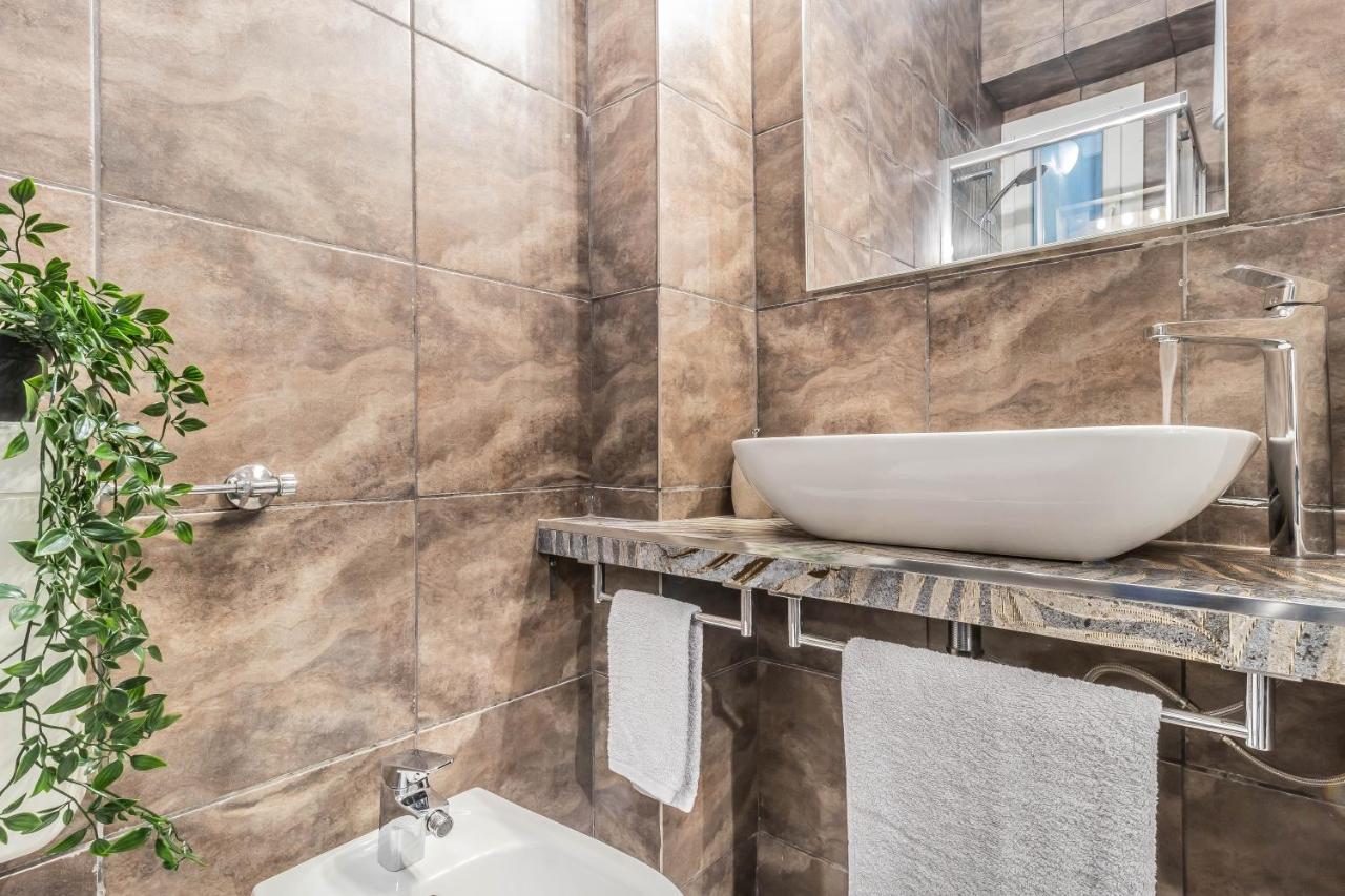 "Suite Porta Venezia Duomo" Metro - Wi-Fi - Netflix Milano Esterno foto